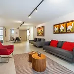 Espacioso 2Br En Quinta Camacho Con Parking